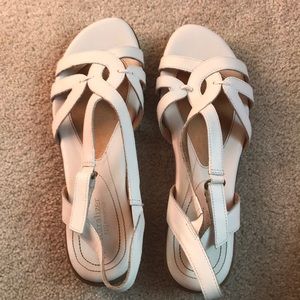 Comfy White Naturalizer Sandals!